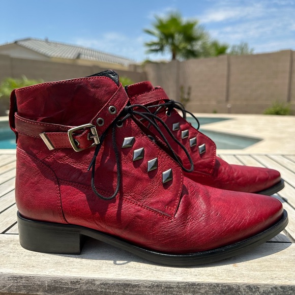 Regard Vintage Red Leather Booties - Picture 3 of 9